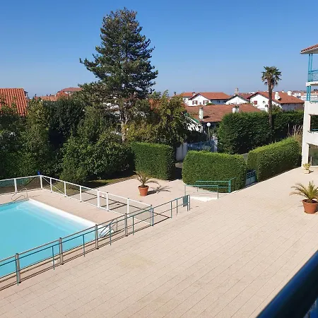 Appartement Golf Et Nivelle Avec Piscine Et Parking Ciboure Exterior photo