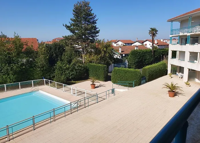 Appartement Golf Et Nivelle Avec Piscine Et Parking