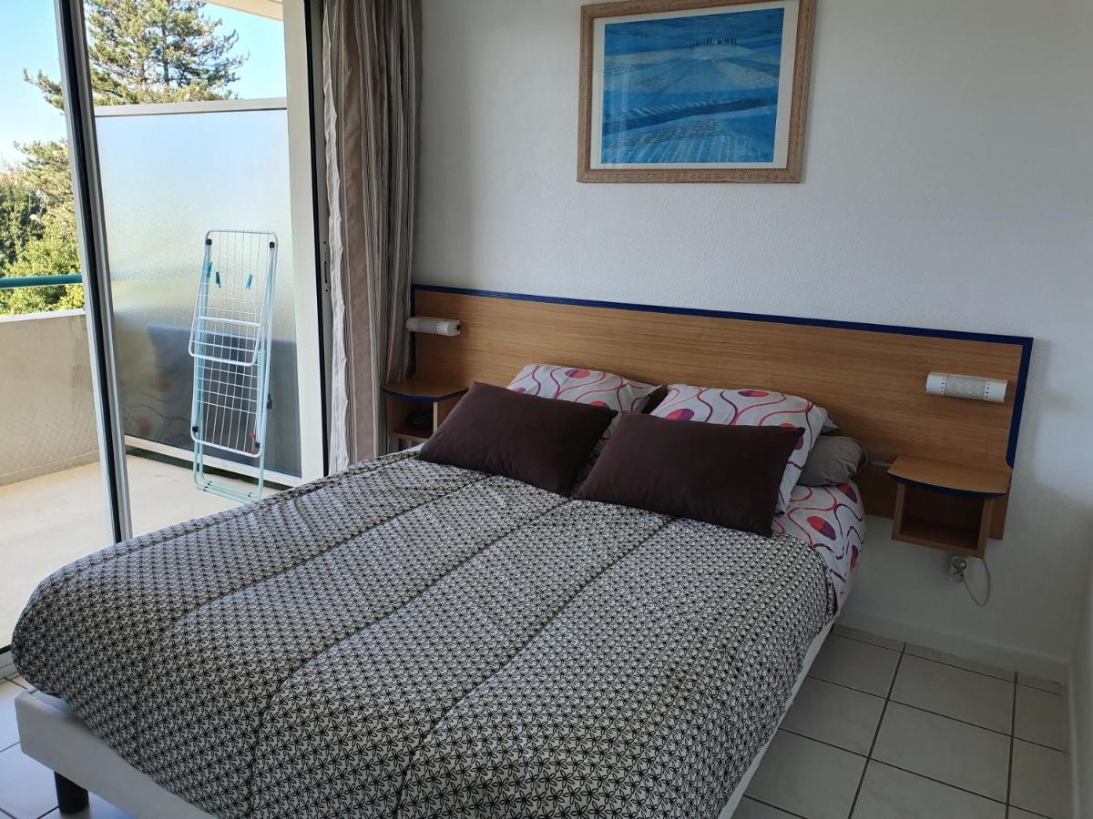 Golf Et Nivelle Avec Piscine Et Parking